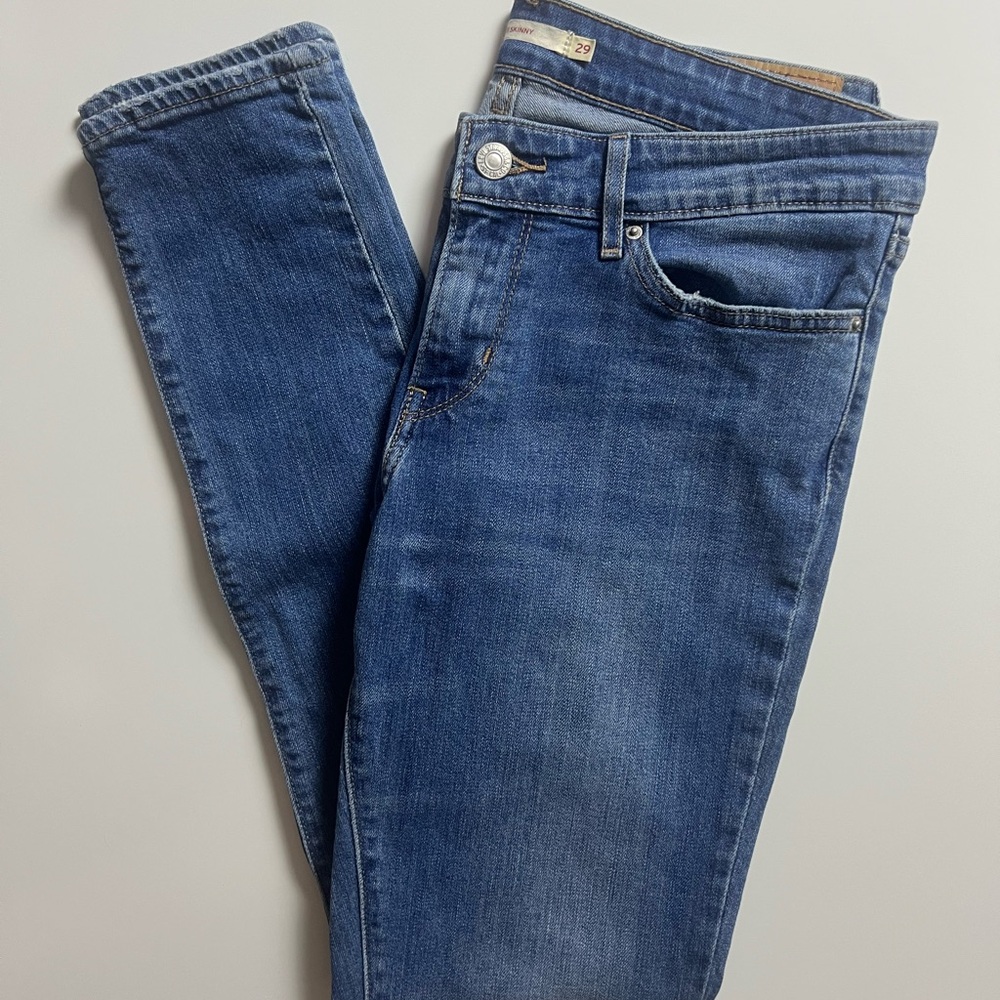 Levi's Women's Skinny Jeans - Medium Blue Wash